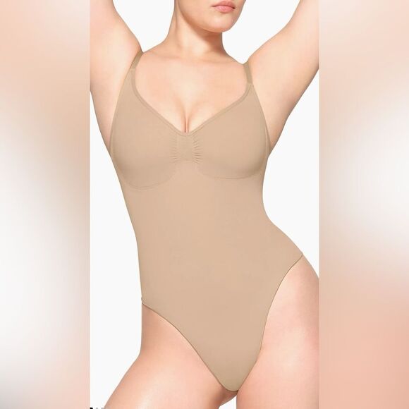 SKIMS Seamless Sculpt Thong Bodysuit Size XL - Picture 1 of 11